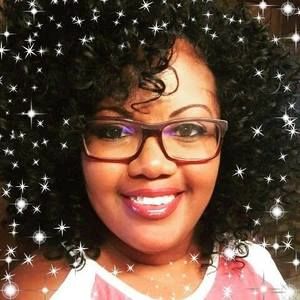 Meet your Posher, Dionne